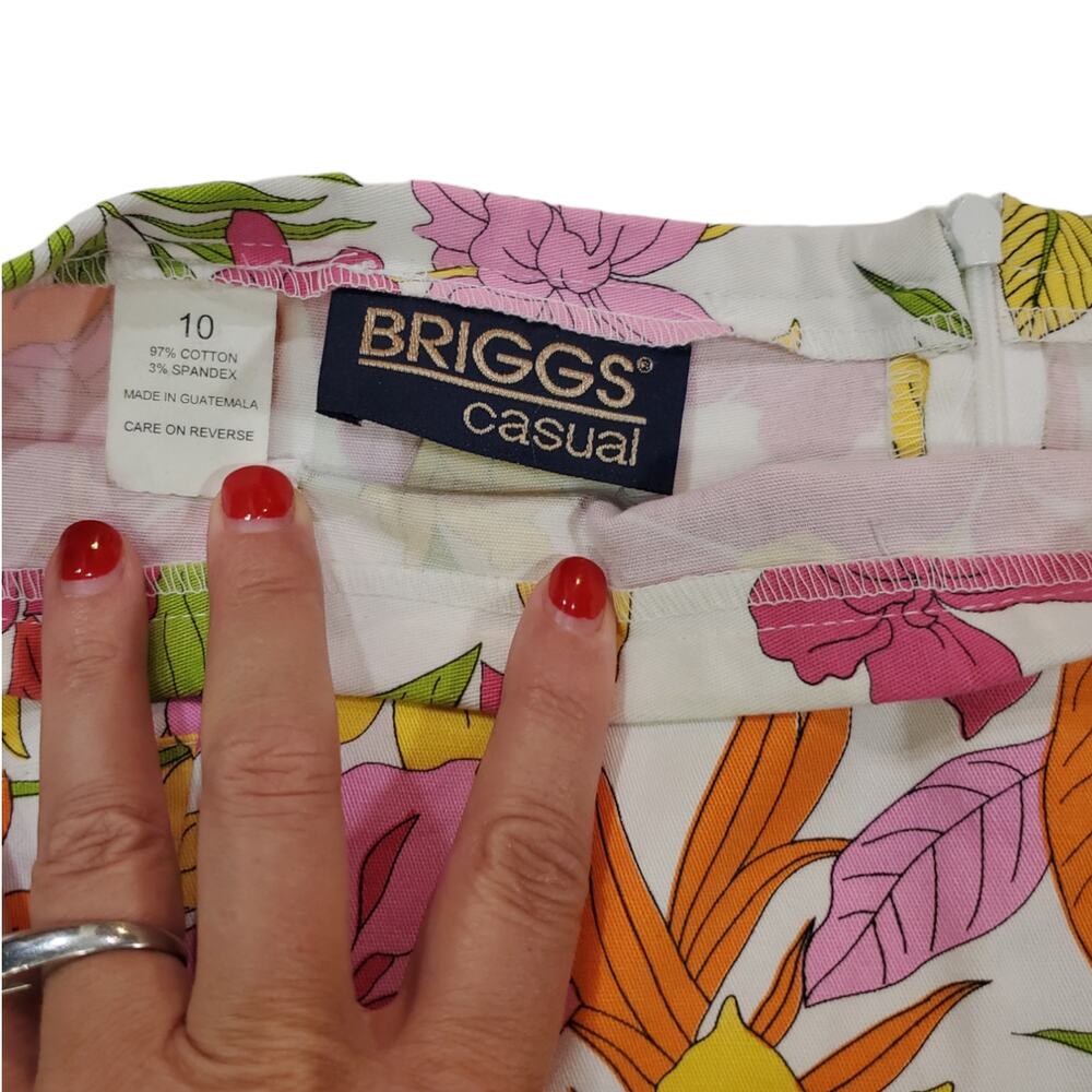 Briggs Casual | Flower Print Skirt with a Vintage Feel | Size 10 - Picture 4 of 7